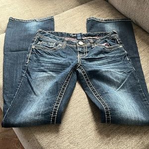 Blue jeans. Flare leg.